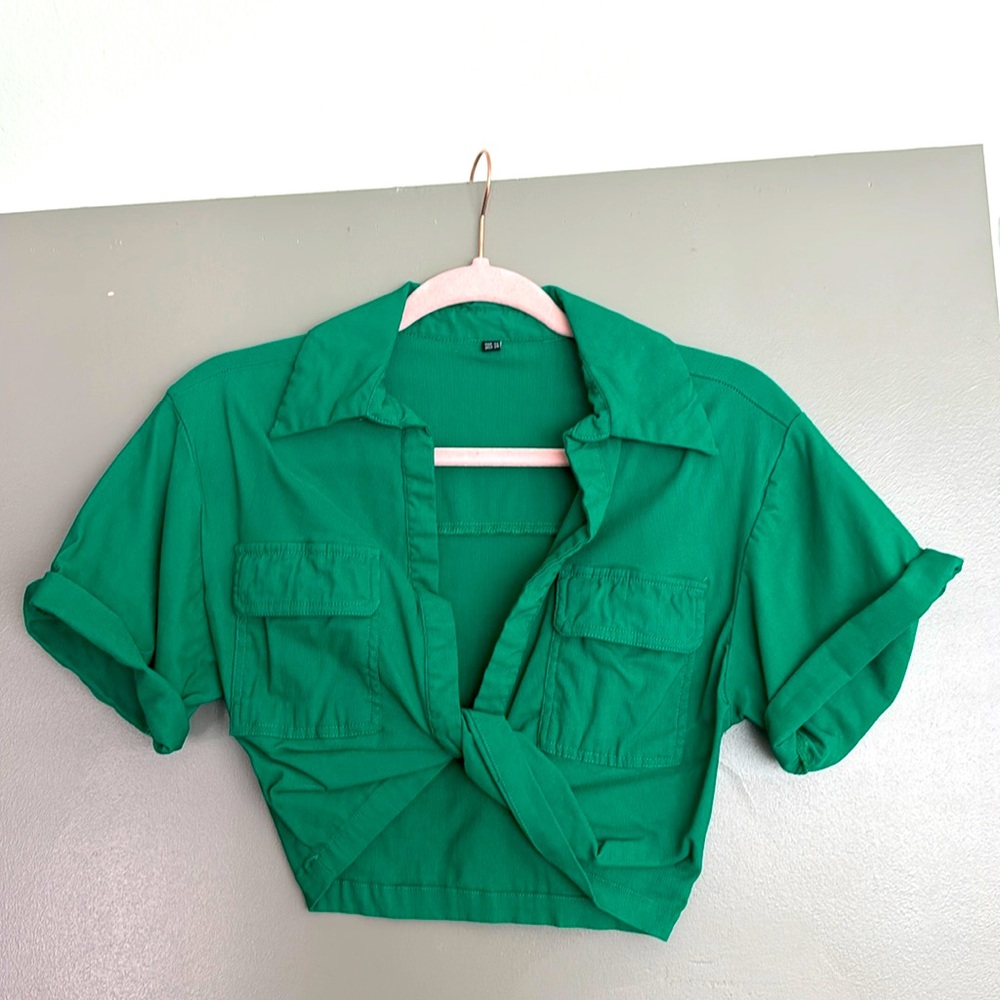 NWOT Safari Style Cropped Shirt with Pockets, XS